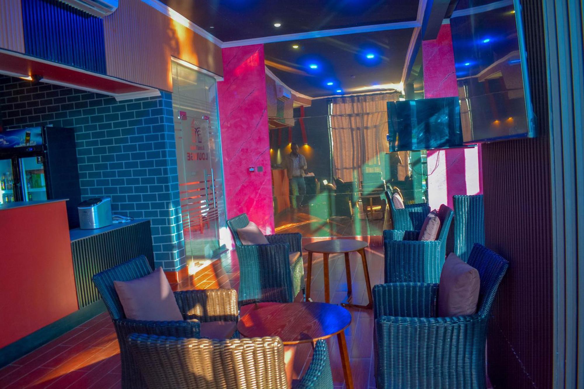 Brand Hotel Додома Екстер'єр фото