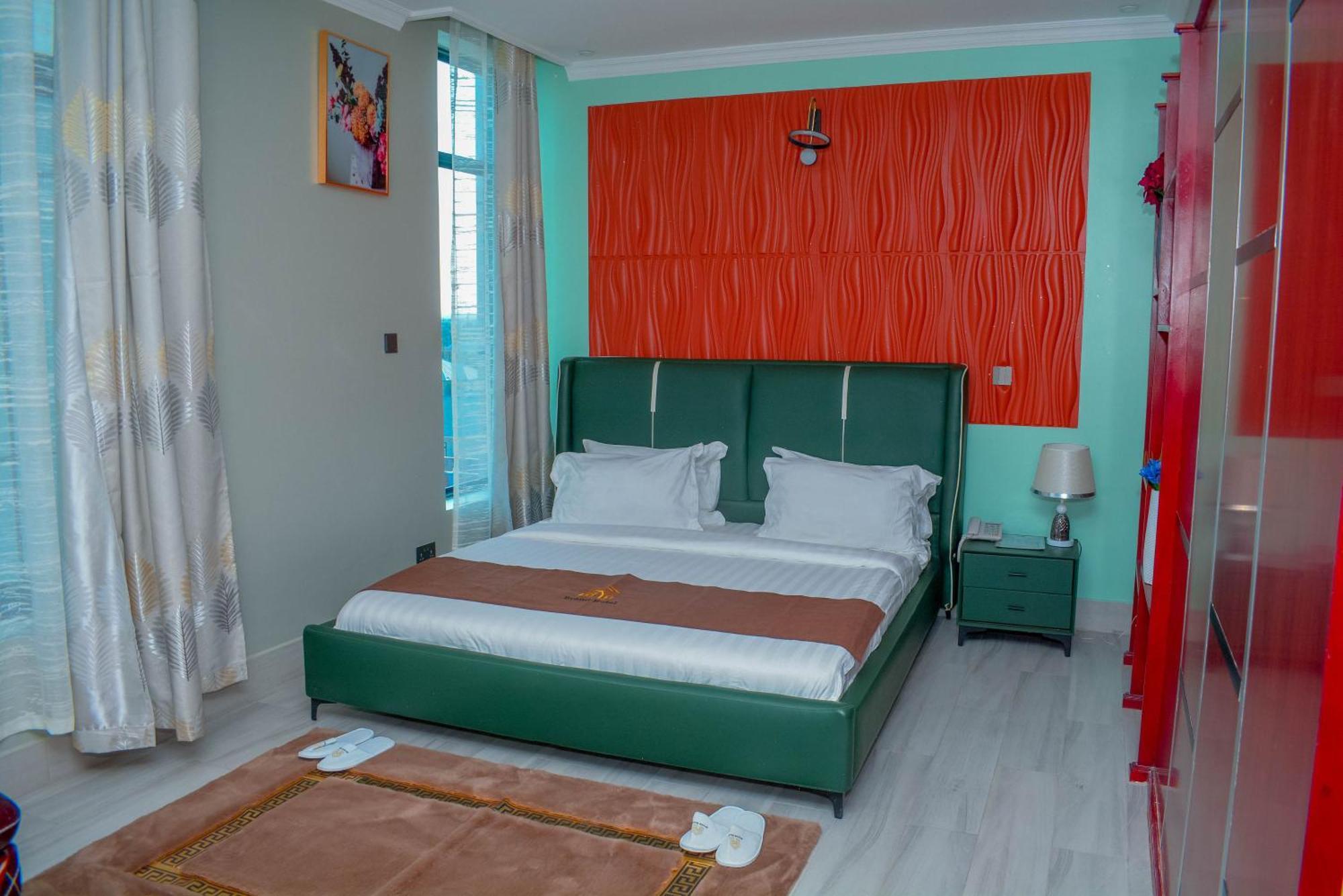 Brand Hotel Додома Екстер'єр фото